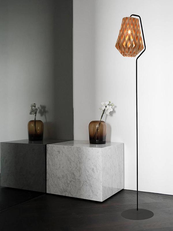 PILKE FLOOR LAMP
