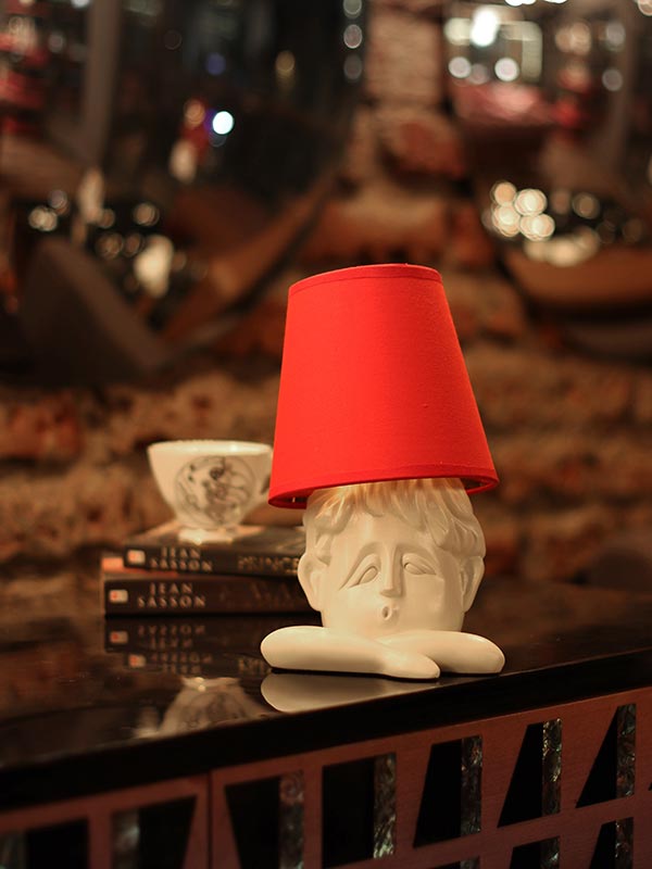 MUZZY FACE TABLE LAMP