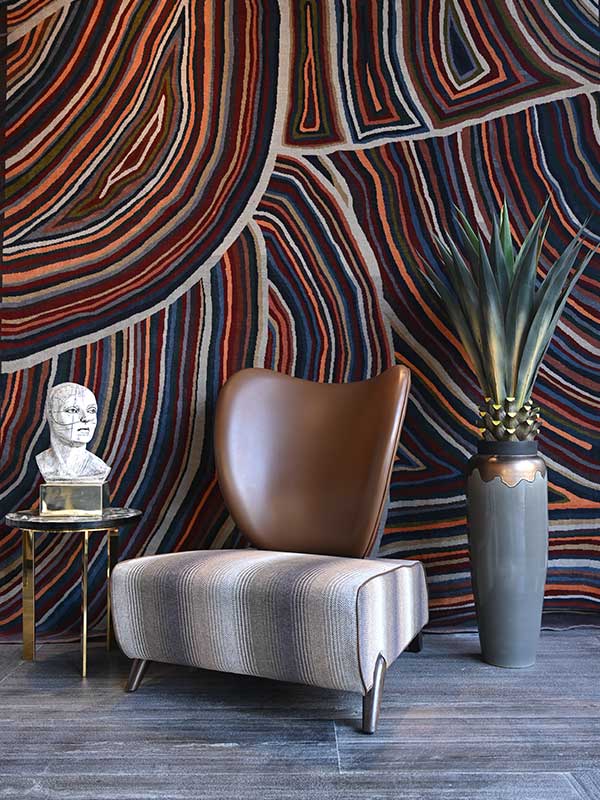 ALIEN ACCENT CHAIR