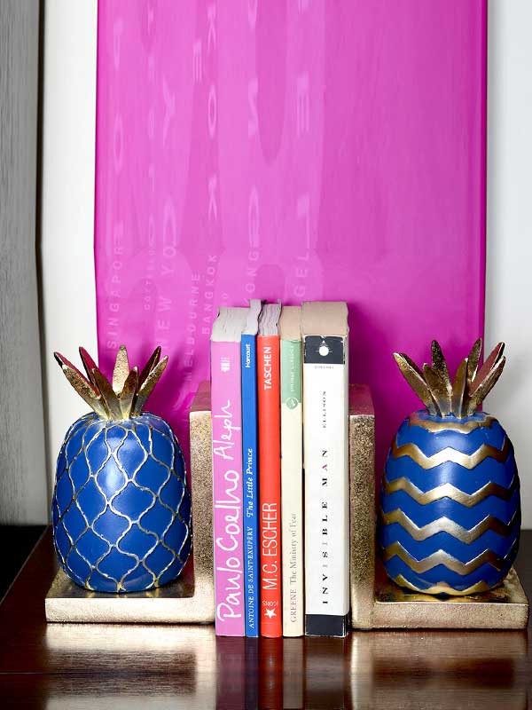 PINEAPPLE BOOKENDS