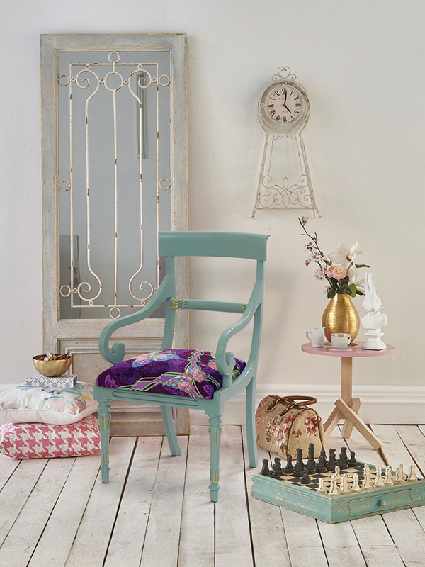 RIONA CHAIR