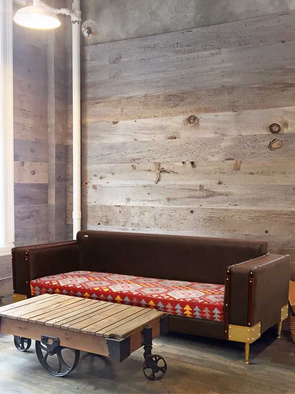 SINI SOFA (SMALL)