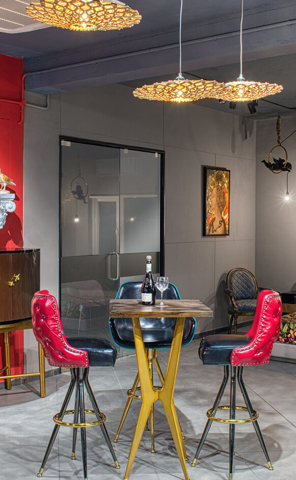 Furniture Store Best Furniture & Home Decor Showroom in Chennai Bent